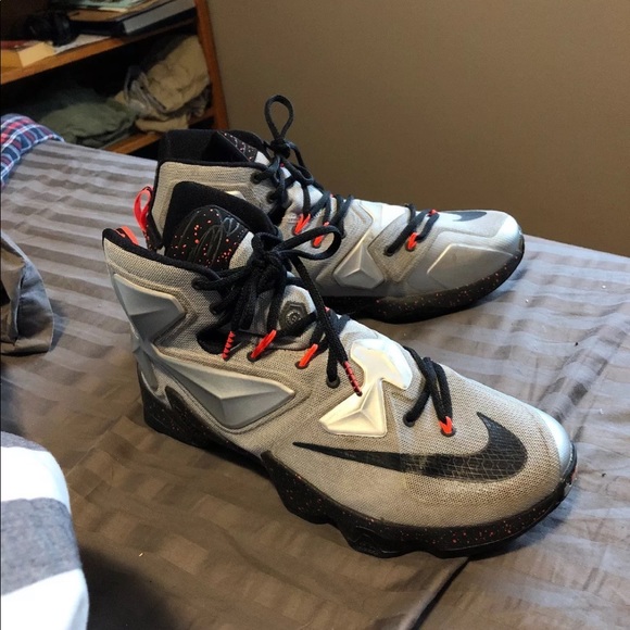 Lebron XIII Rubber City size 11 - Picture 2 of 6